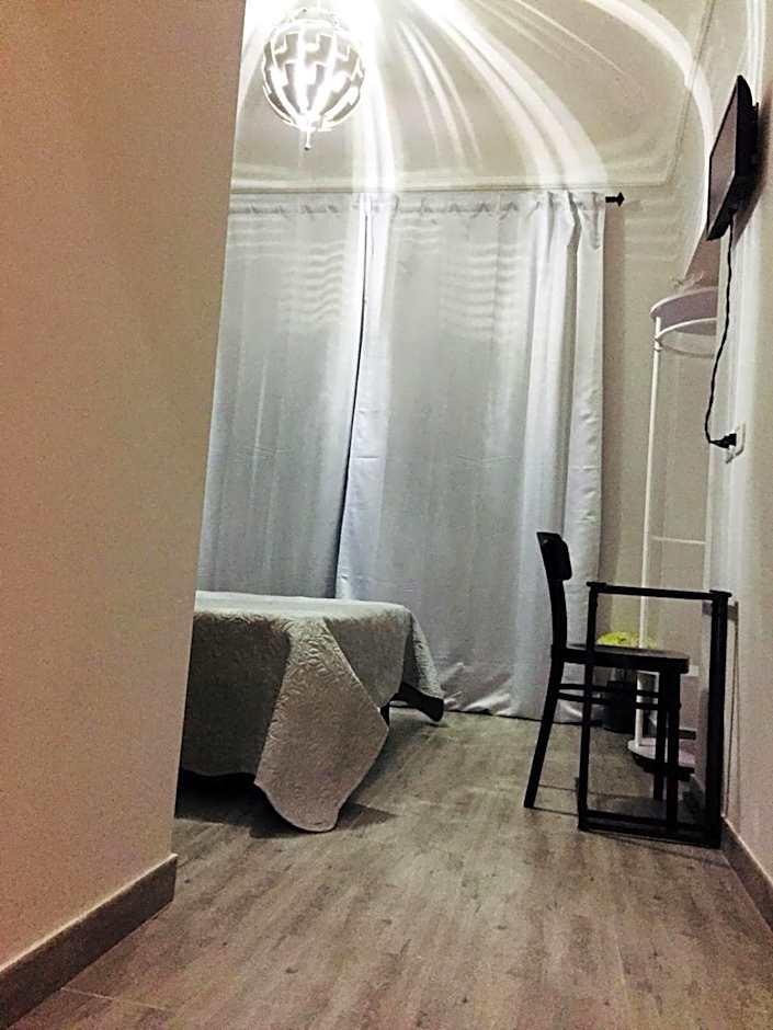 Quintuple Room