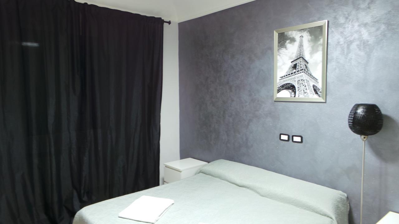 Quintuple Room